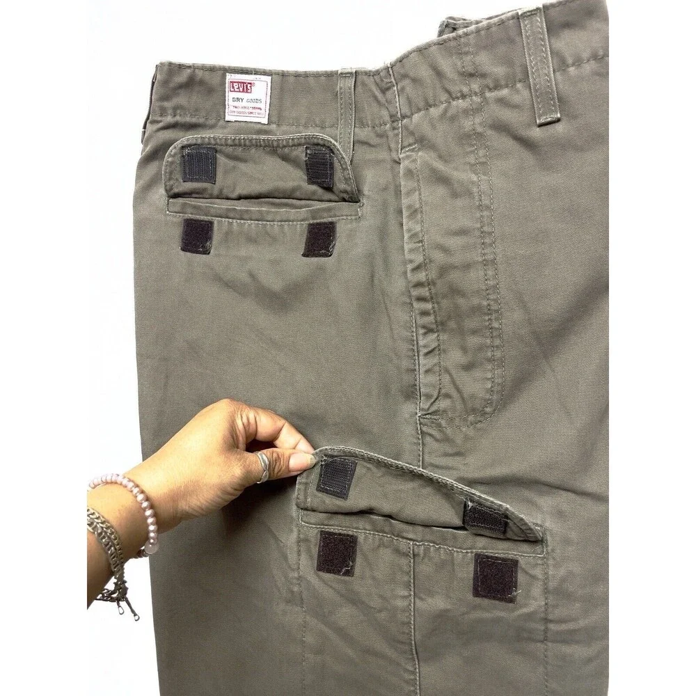 Vintage Levi's Dry Goods Men's Cargo Shorts Size 32